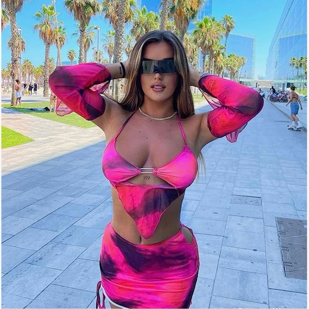 Cape Clique Water Ripple Halterneck Skirt Suit Pink